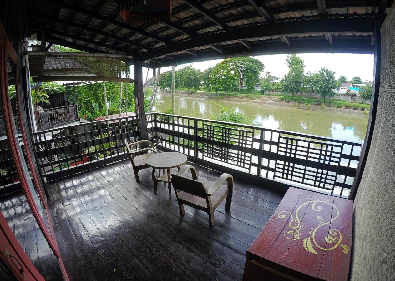 The Riverside Pensión Lampang Exterior foto